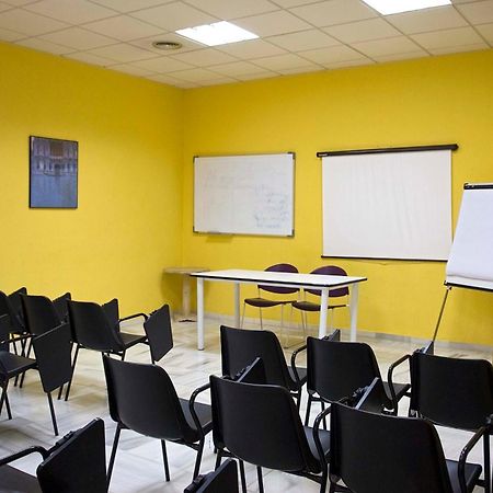 Albergue Inturjoven Sevilla Bagian luar foto
