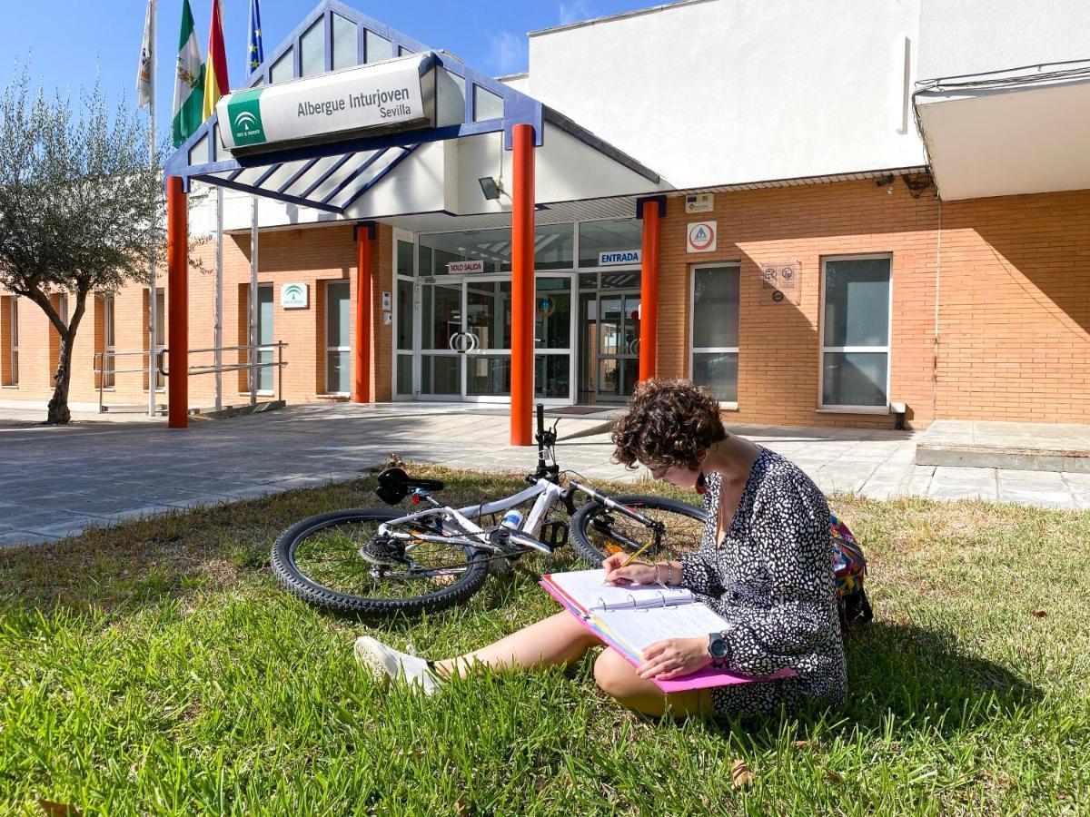Albergue Inturjoven Sevilla Bagian luar foto