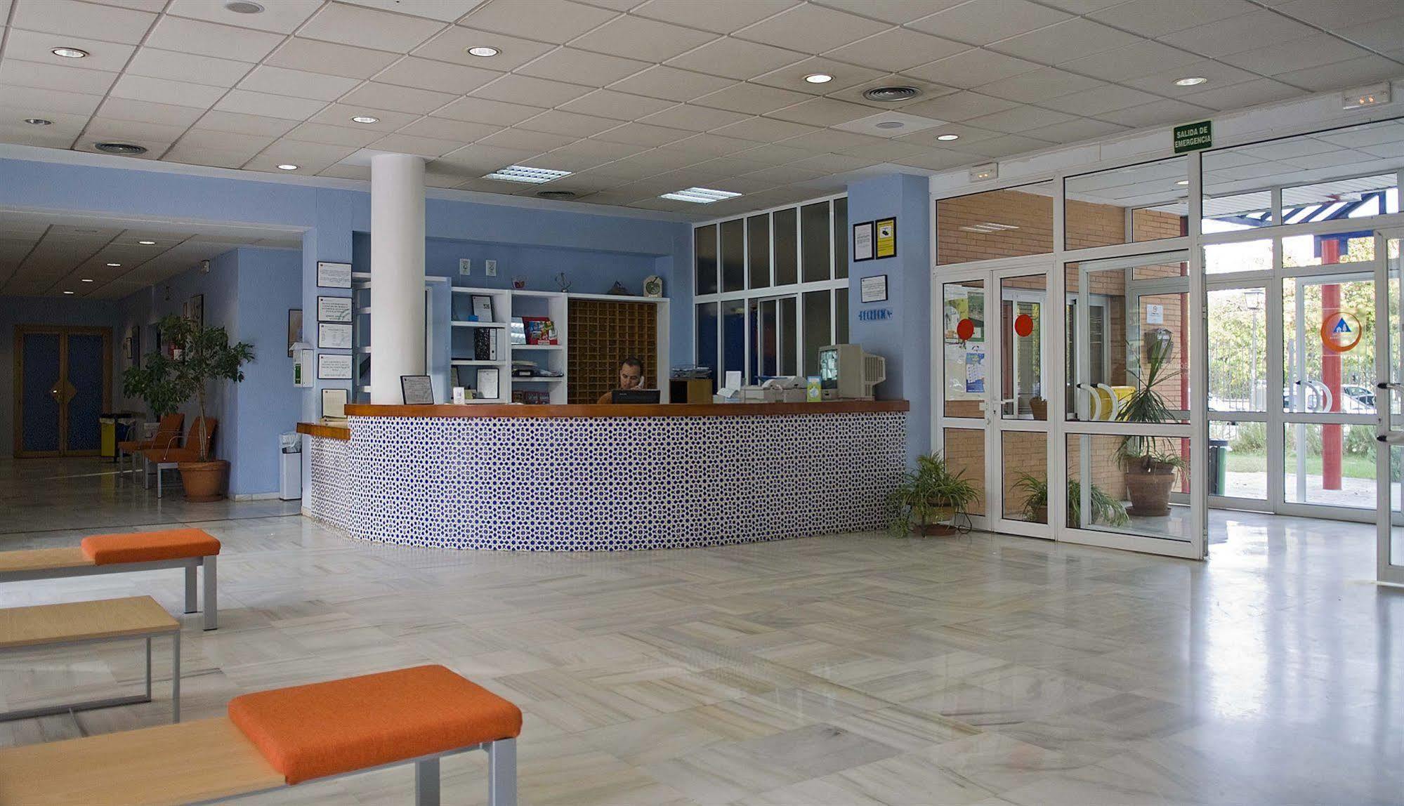 Albergue Inturjoven Sevilla Bagian luar foto