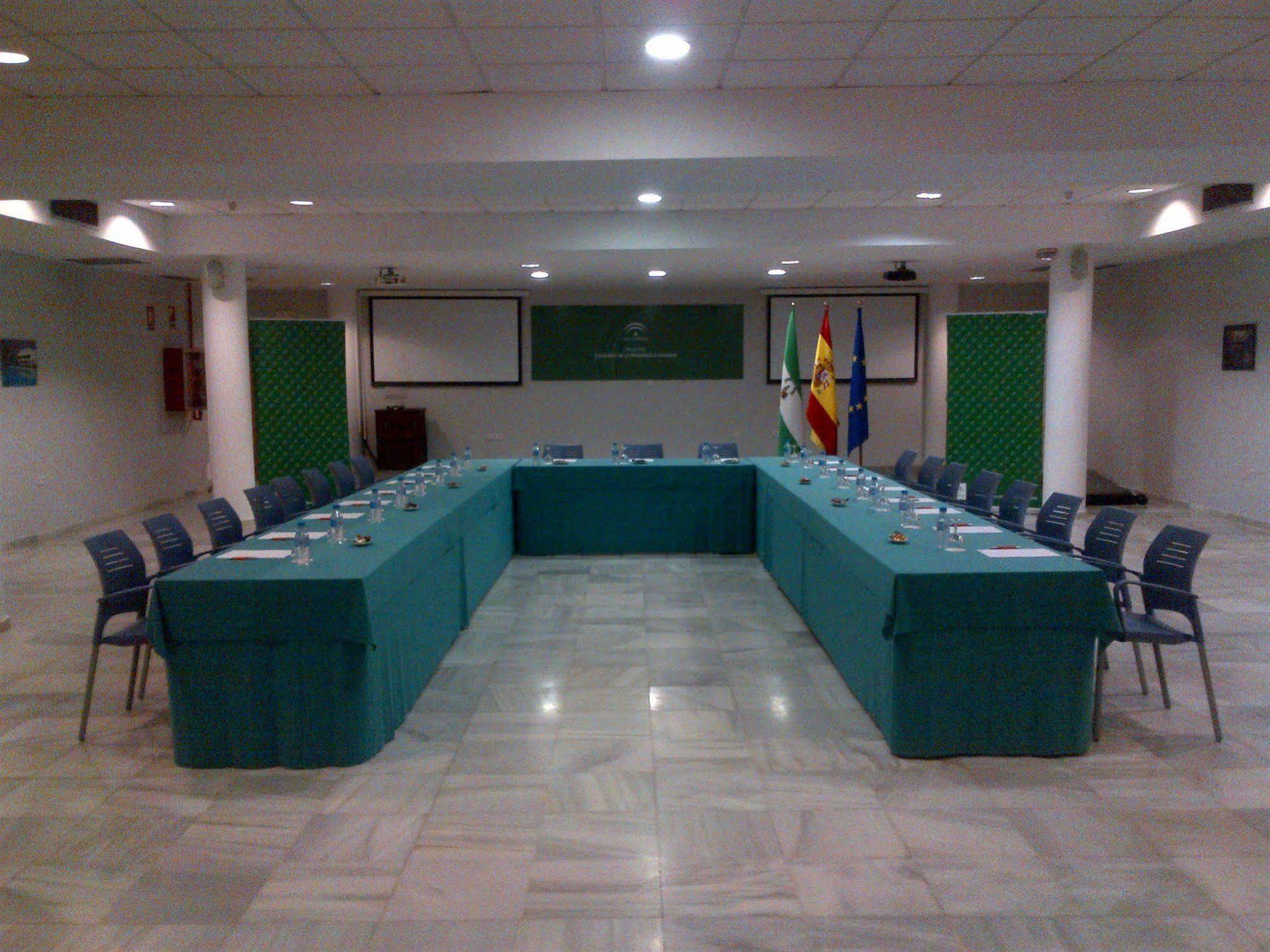 Albergue Inturjoven Sevilla Bagian luar foto